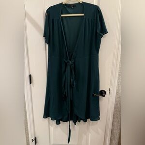 Lulu’s Emerald Green Wrap Dress